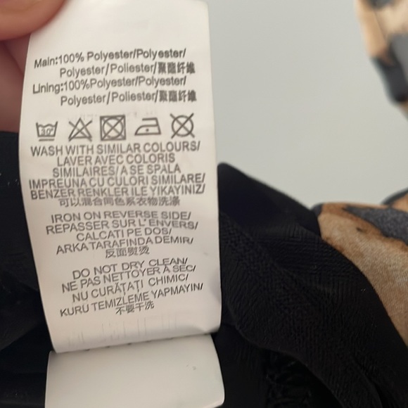 Misguided size 4 animal print romper - Picture 6 of 6